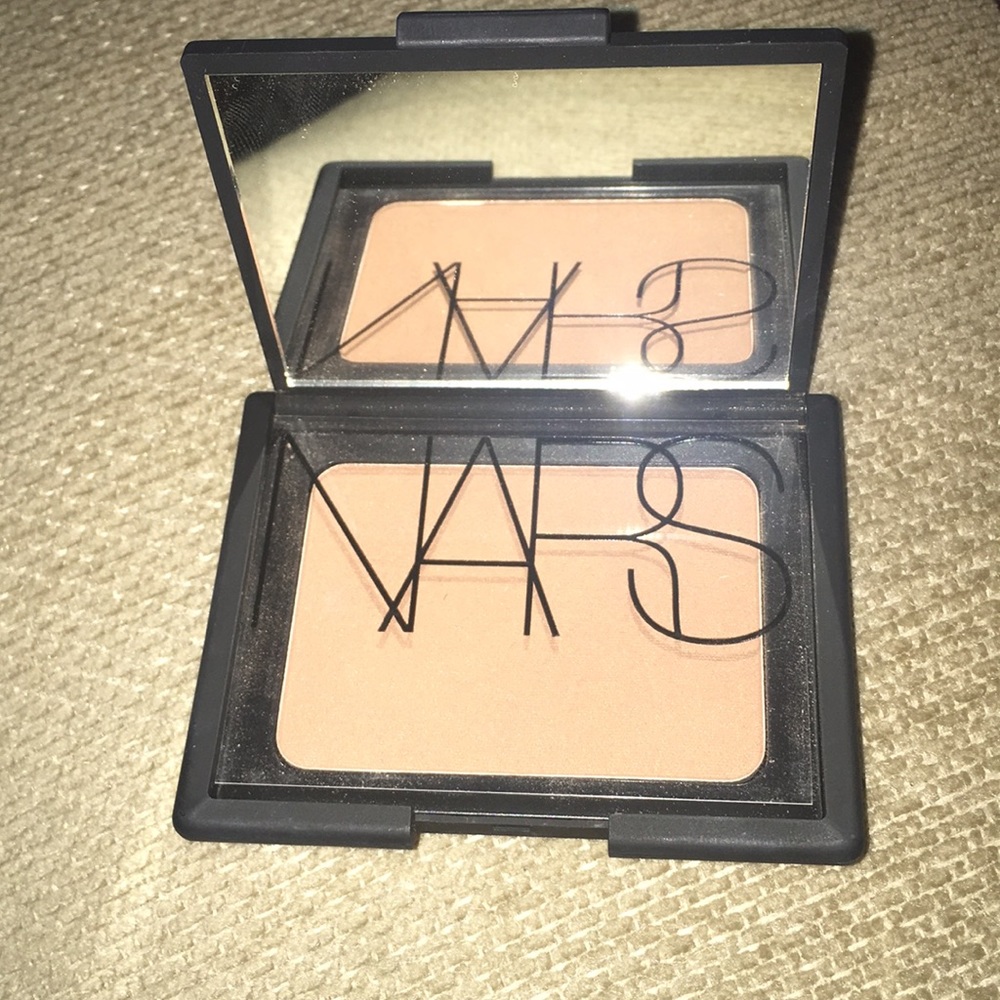 New laguna bronzer